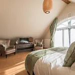 Отель Koru & Private Wellness Autre-Eglise